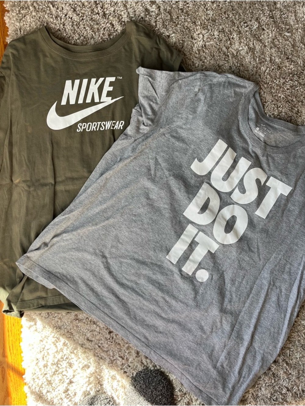 2 Nike Graphic Tee Bundle - Olive Green & Gray